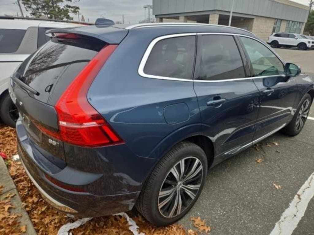 Certified 2023 Volvo XC60 Plus Bright Theme B5 AWD Plus Bright Theme