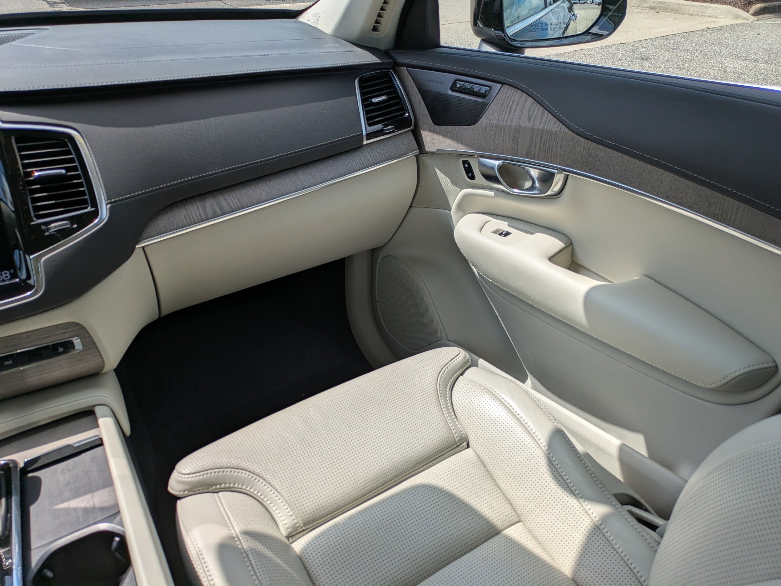 2022 Volvo XC90 Inscription - Photo 17