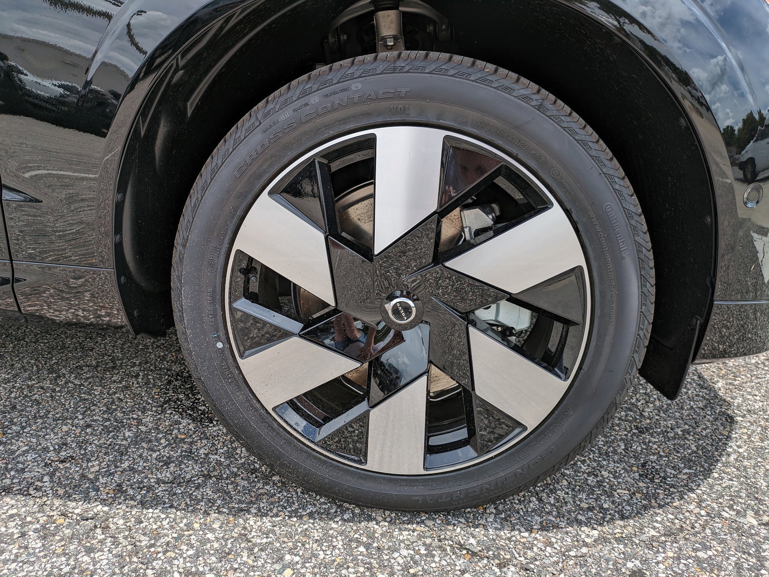 2025 Volvo XC60 Plus - Photo 11