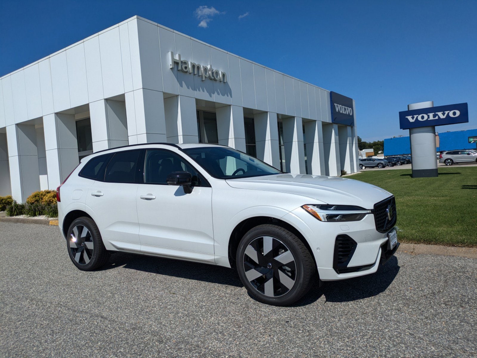 Used 2025 Volvo XC60 Plus with VIN YV4H60RC4S1018798 for sale in Hampton, VA