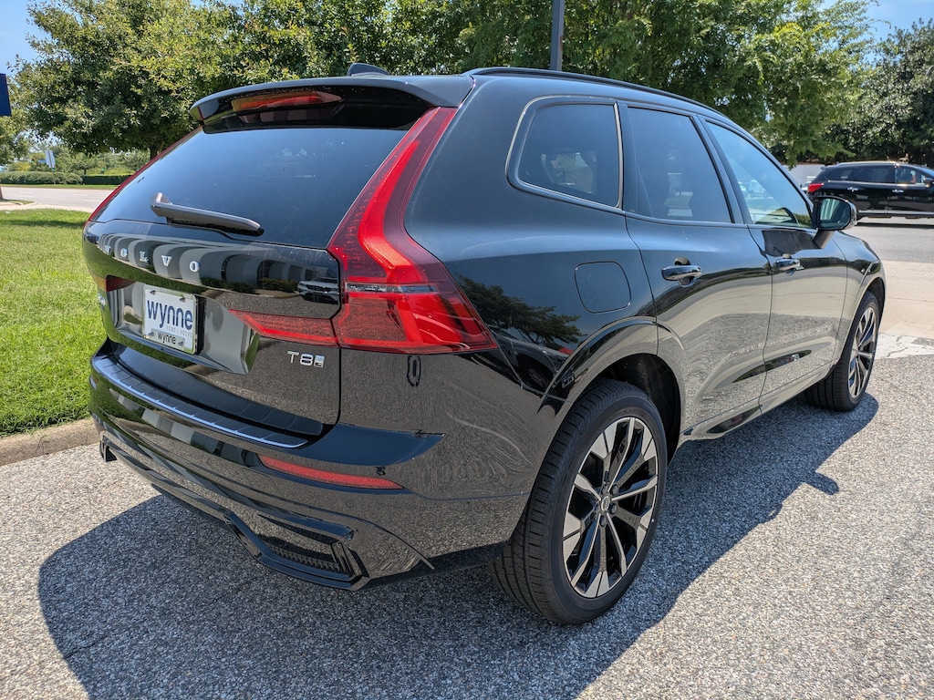 New 2026 Volvo XC60 plug-in hybrid T8 Plus SUV