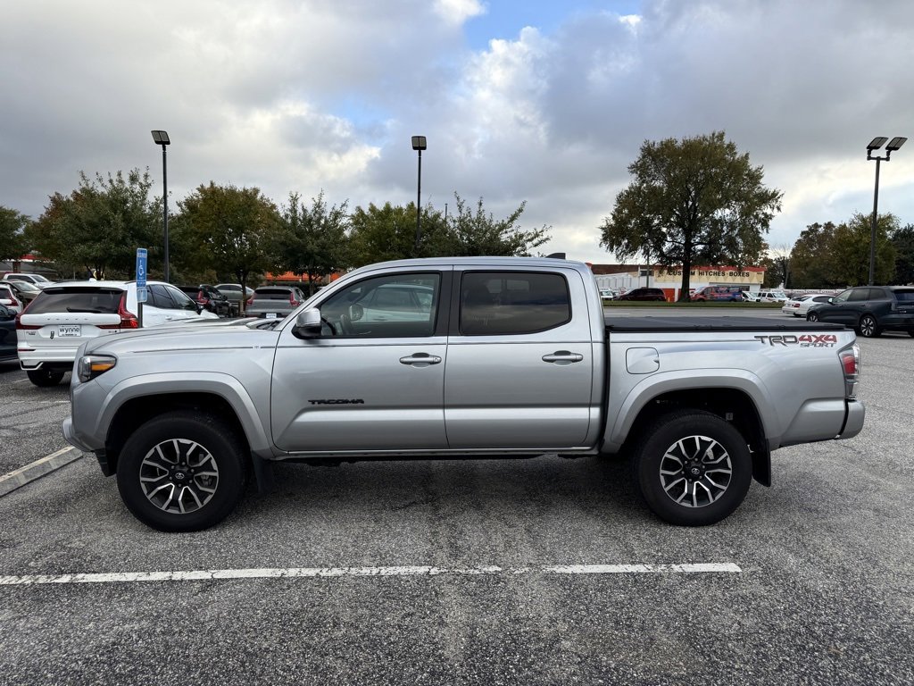 2023 Toyota Tacoma TRD Sport photo 2