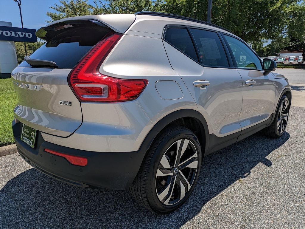 Certified 2023 Volvo XC40 Plus Dark Theme B5 AWD Plus Dark Theme