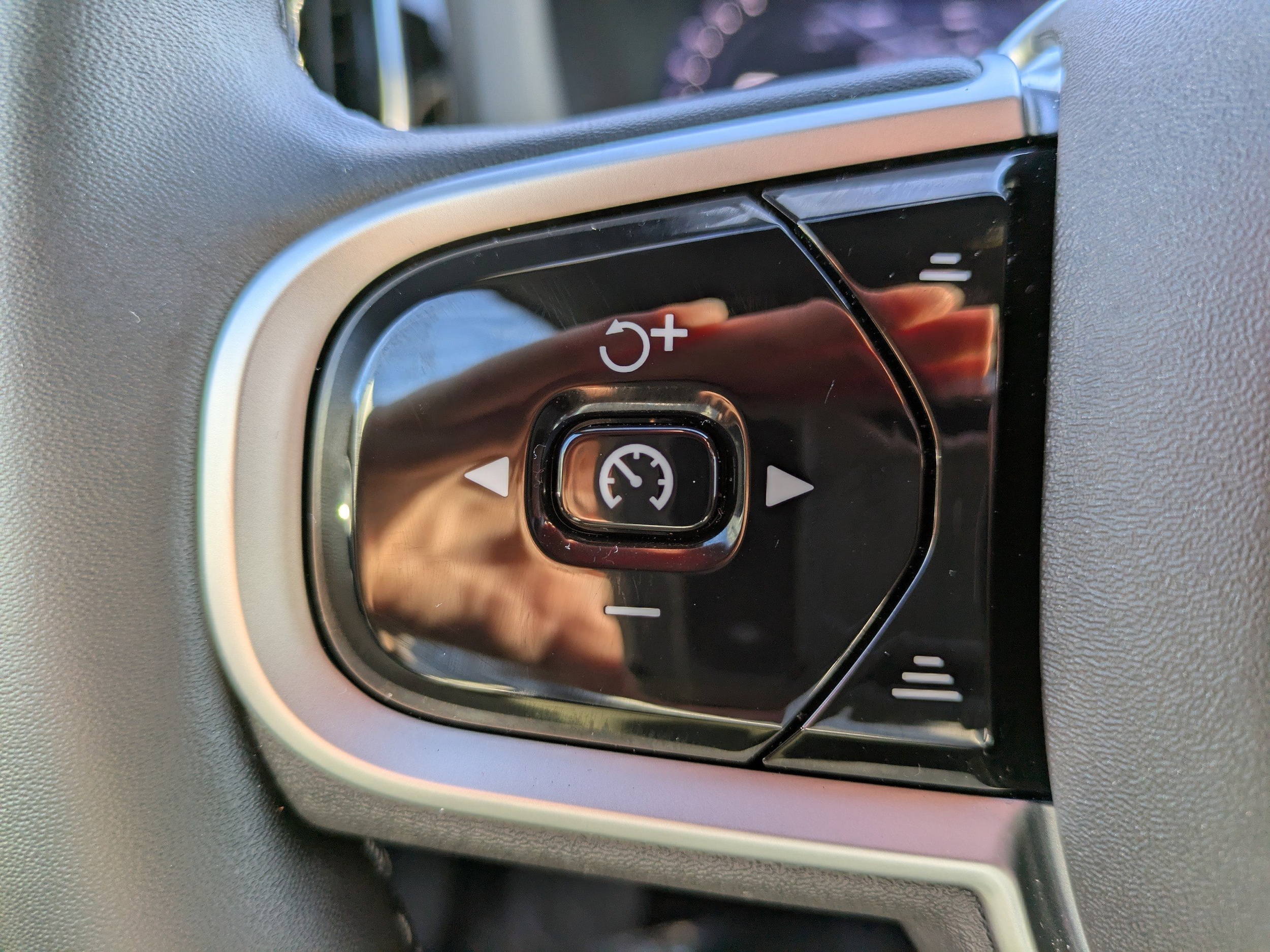 2026 Volvo XC60 Plus - Photo 26