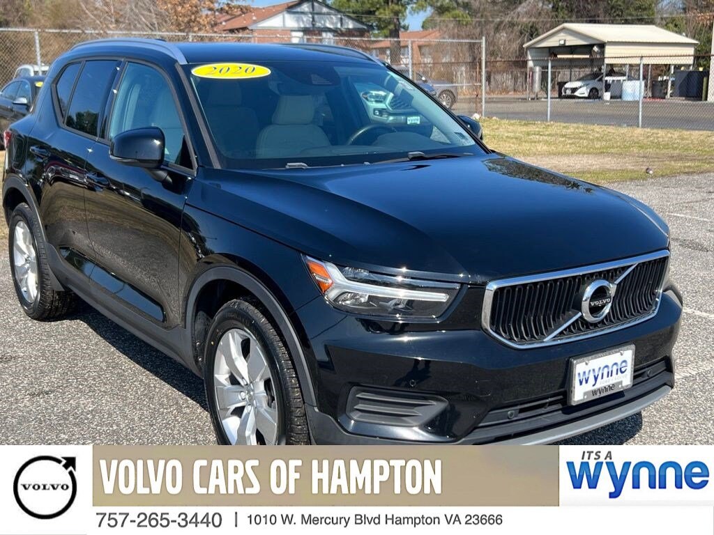 Used 2020 Volvo XC40 Momentum T4 FWD Momentum