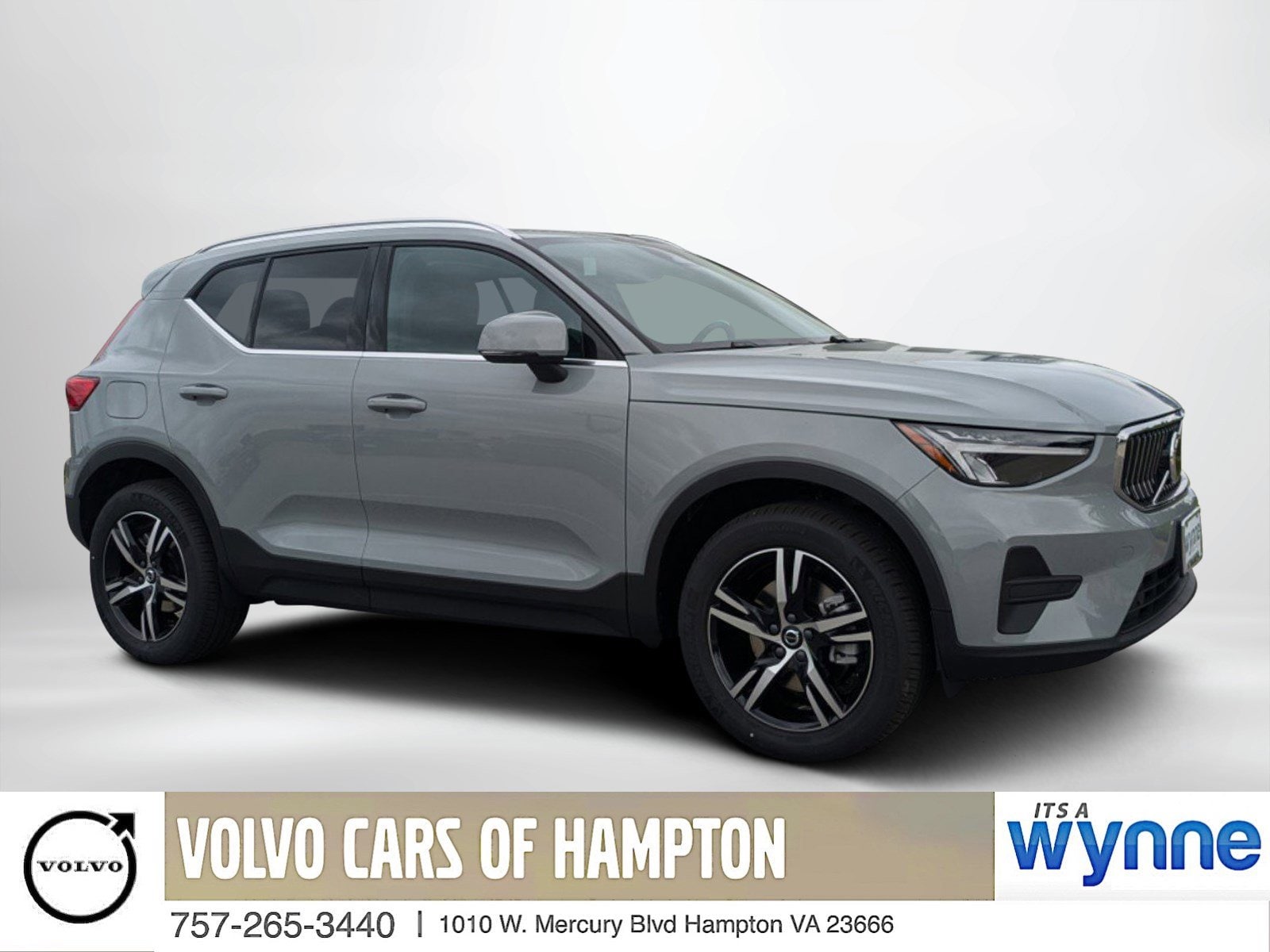 2025 Volvo XC40