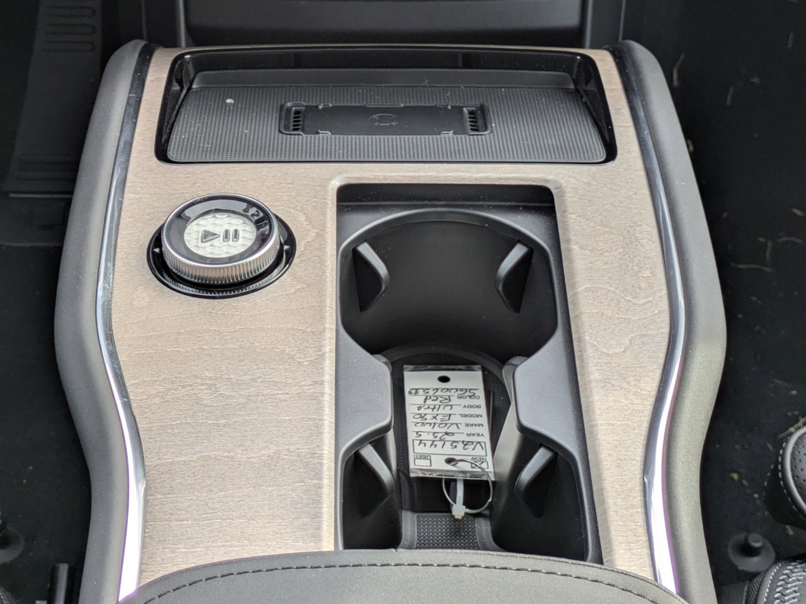 2025 Volvo EX90 Ultra - Photo 20