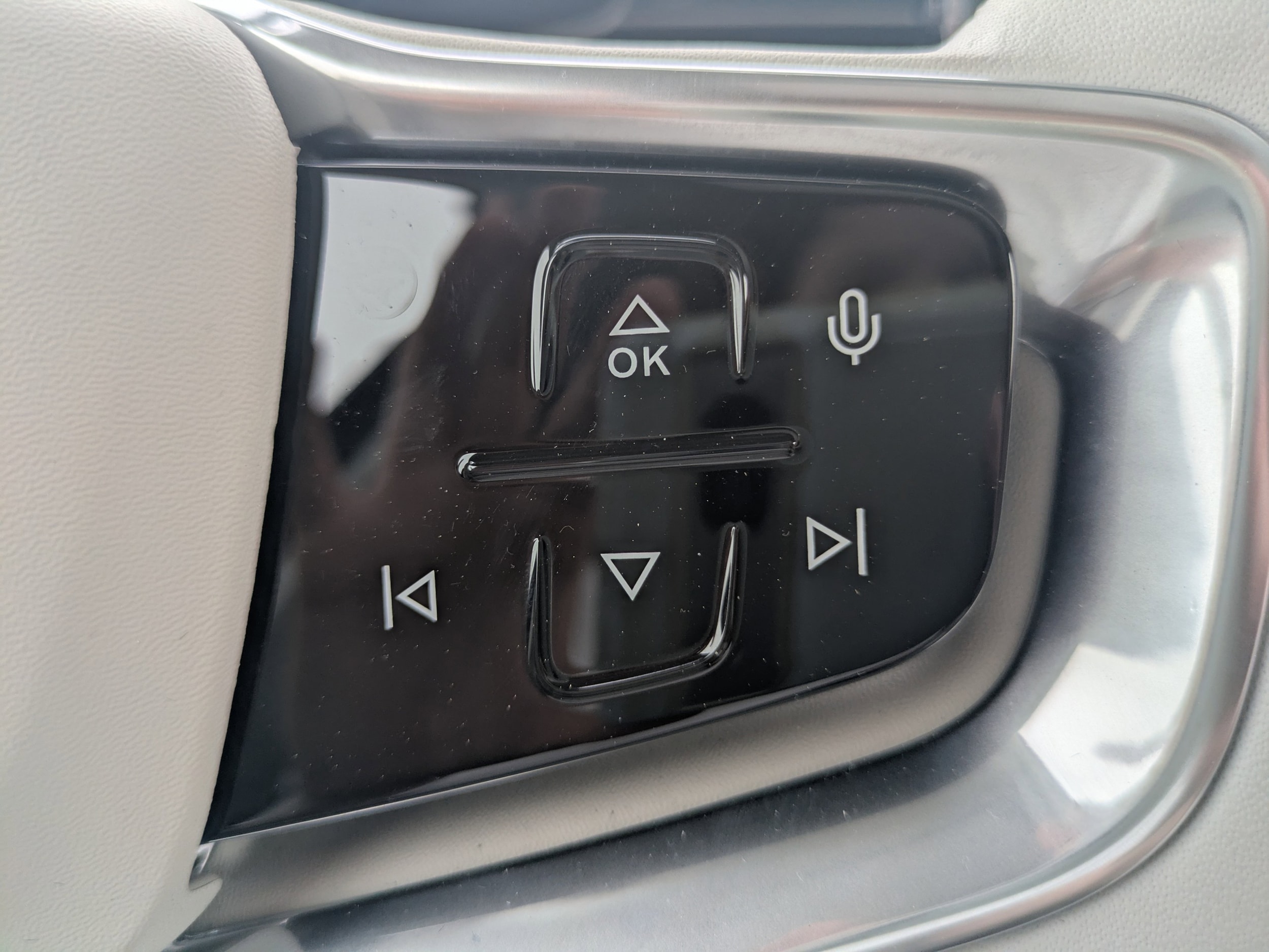 2025 Volvo EX90 Ultra - Photo 27