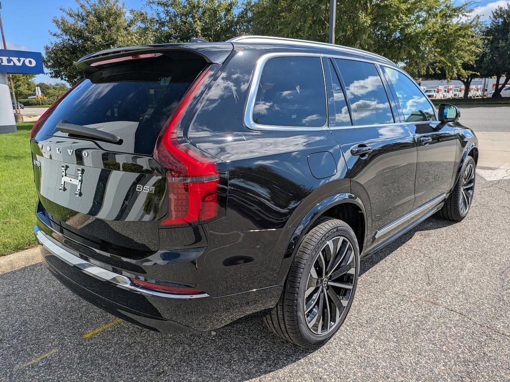 New 2026 Volvo XC90 B5 Core SUV
