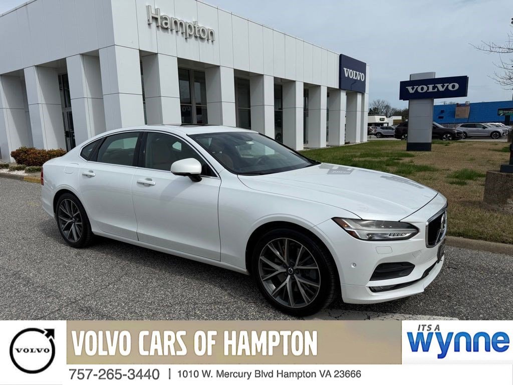 2017 Volvo S90 Momentum
