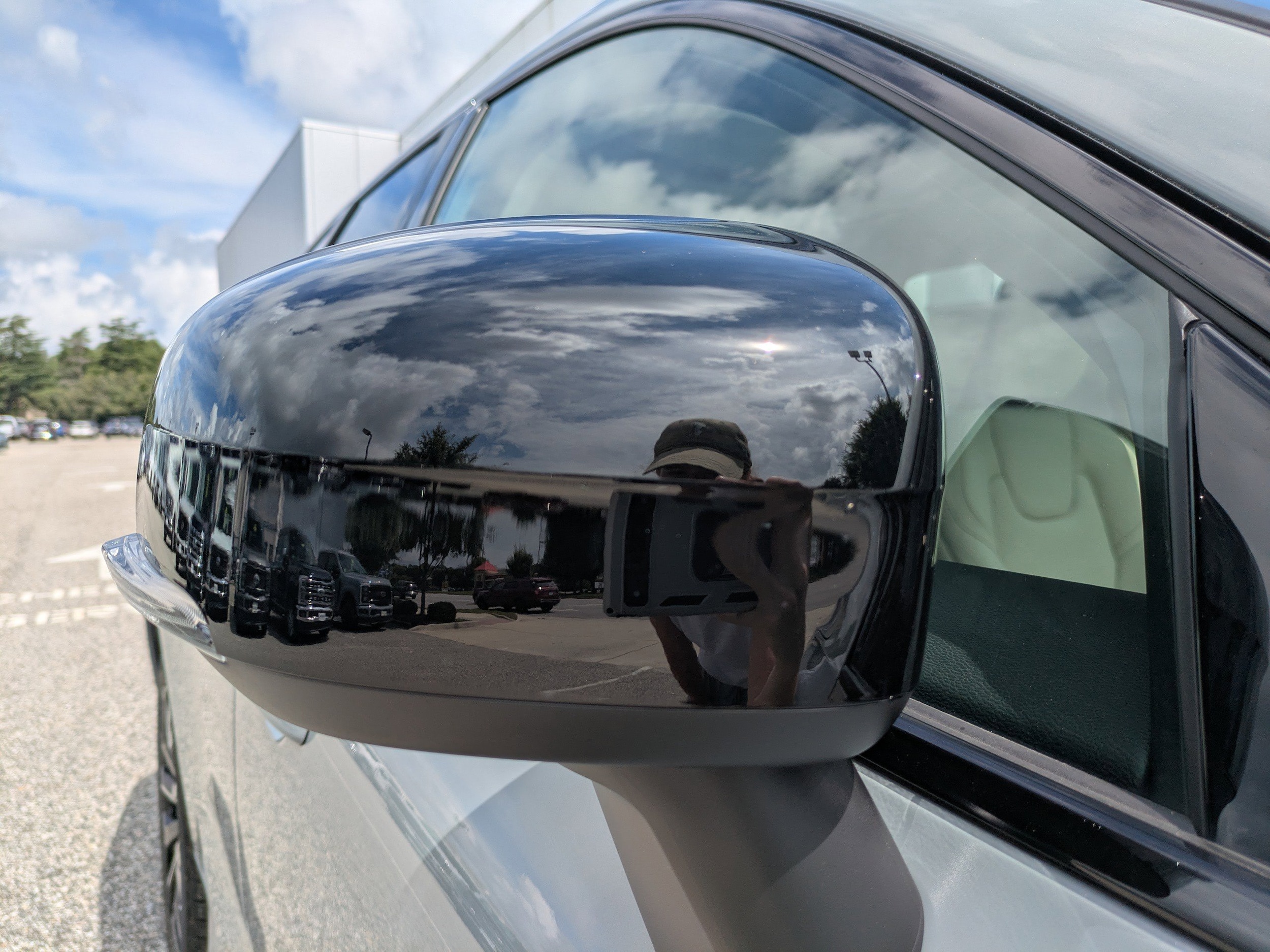 2026 Volvo XC60 Ultra - Photo 12