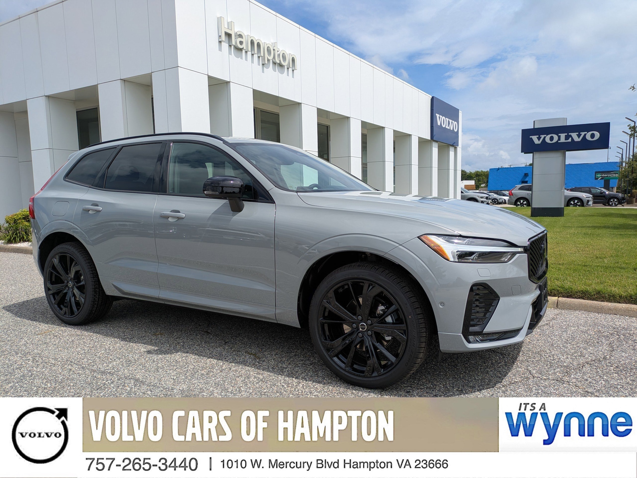 2026 Volvo XC60 B5 Ultra Black Edition
