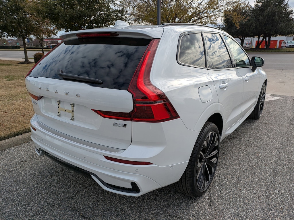 New 2026 Volvo XC60 B5 Ultra SUV