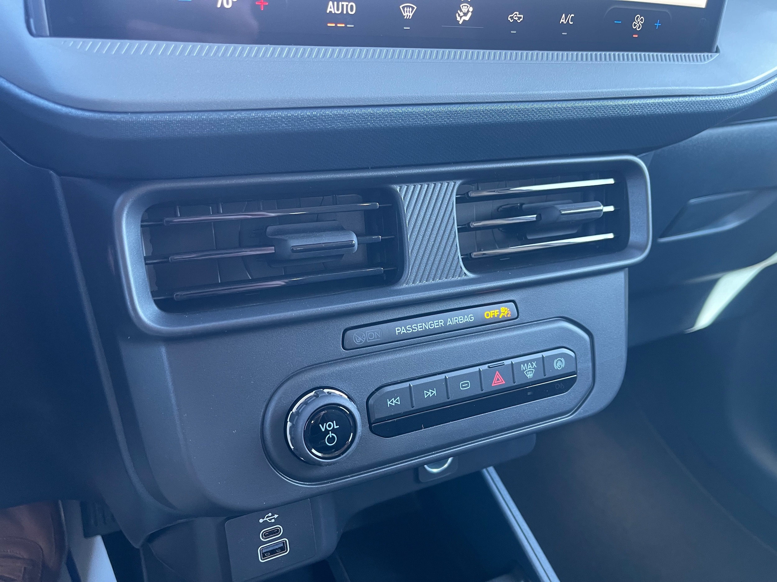 2026 Ford Maverick XL - Photo 11