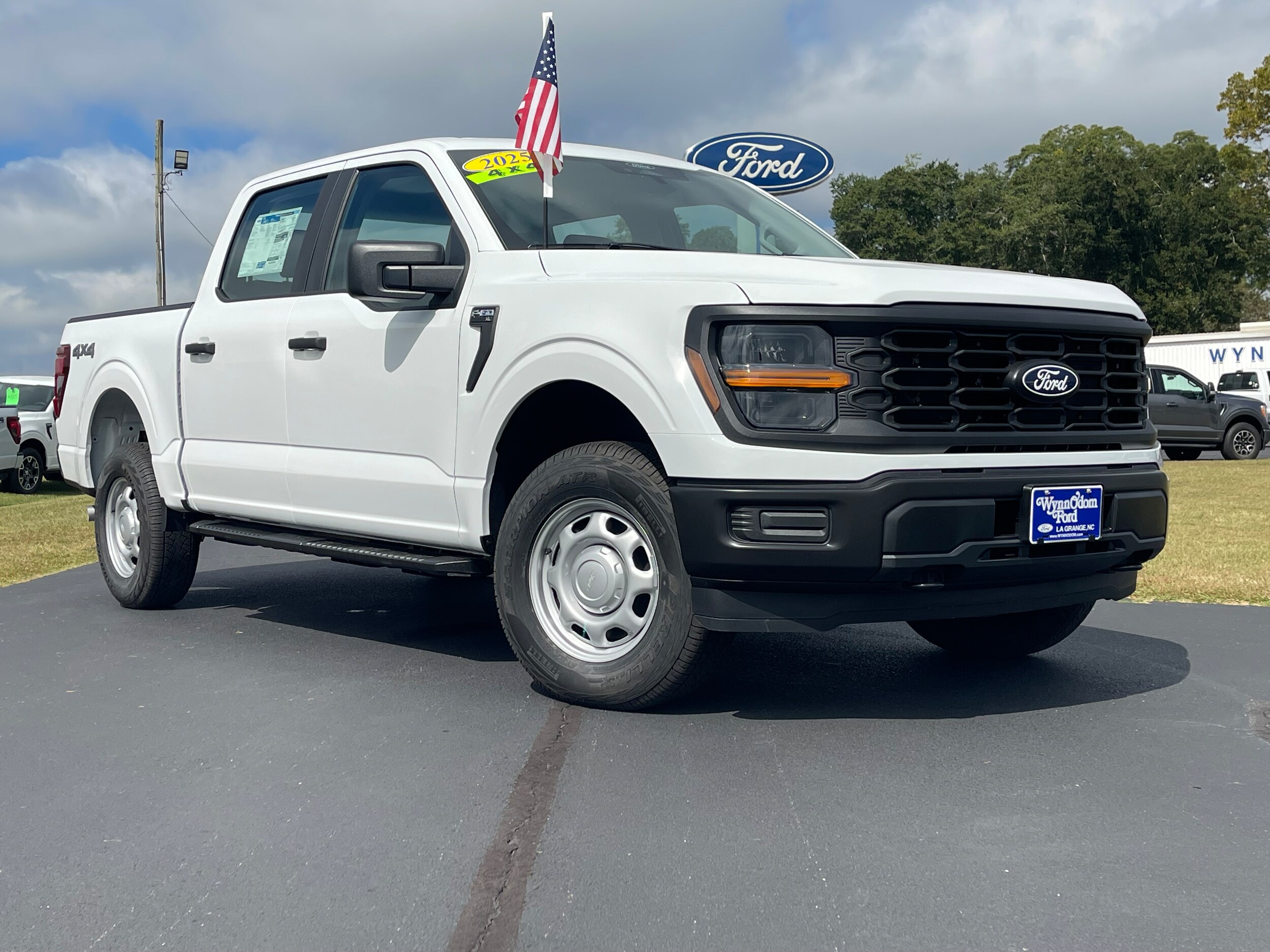 2025 Ford F-150 XL photo 2
