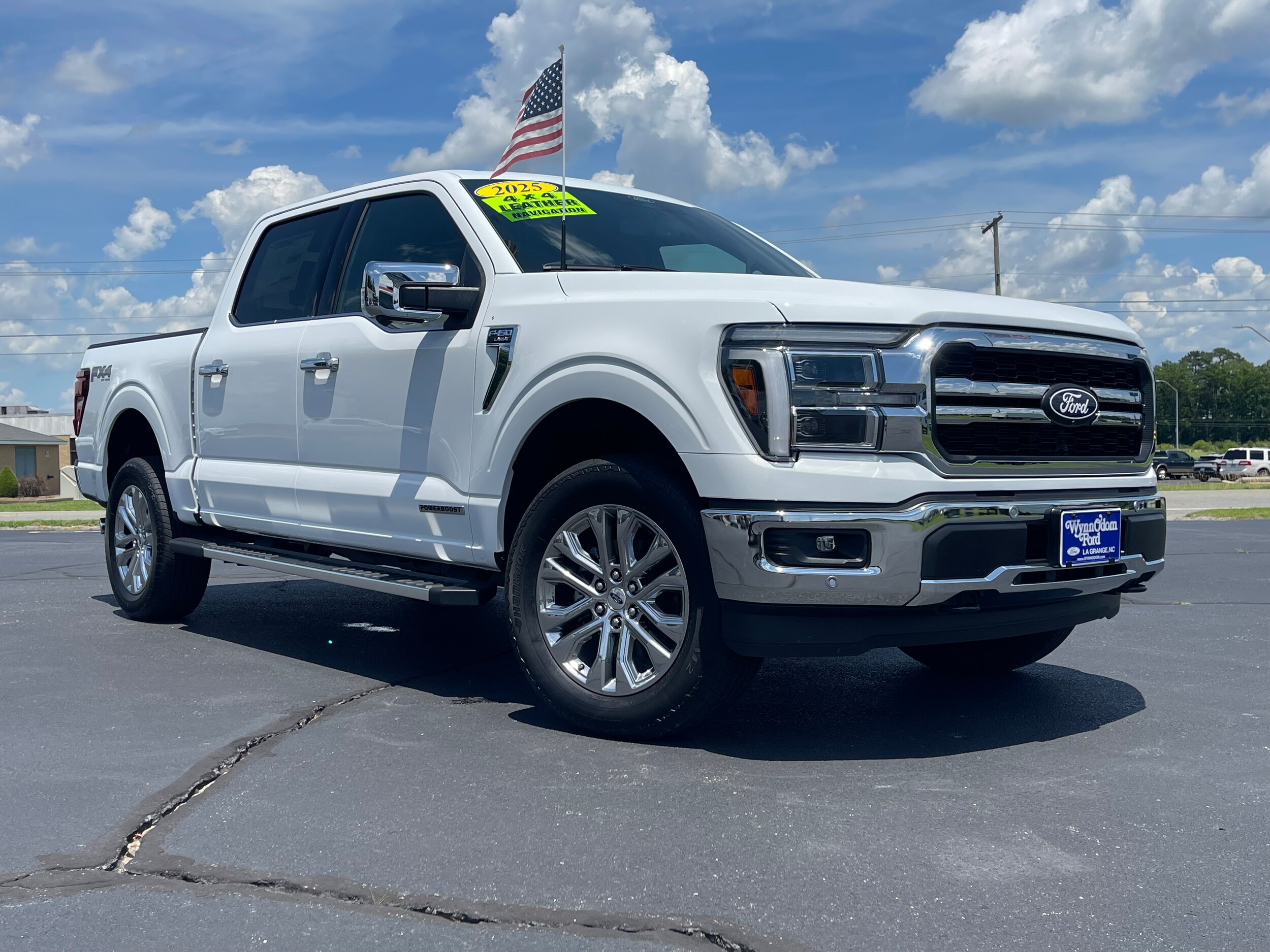 2025 Ford F-150 Lariat photo 2