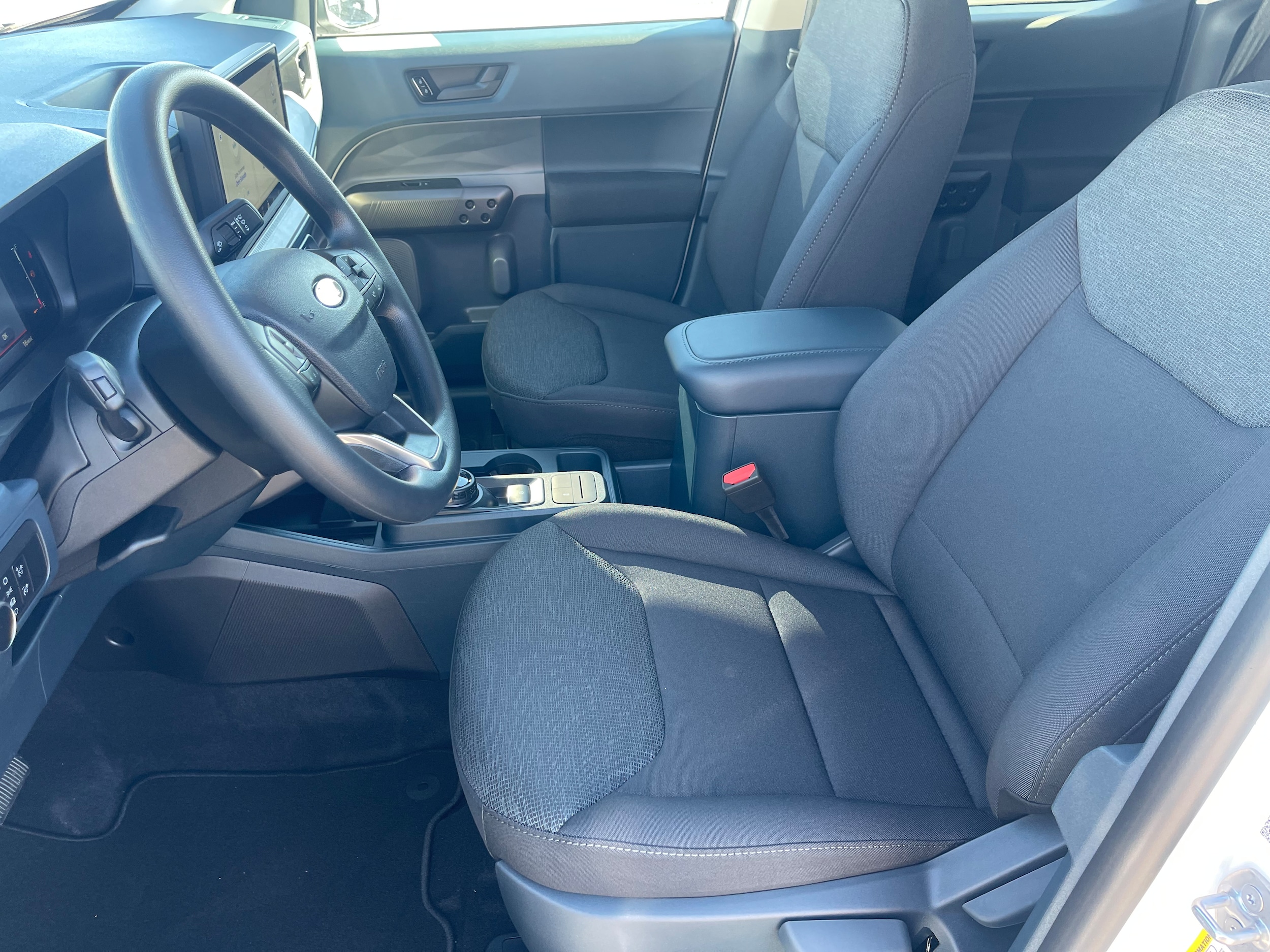 2026 Ford Maverick XL - Photo 16