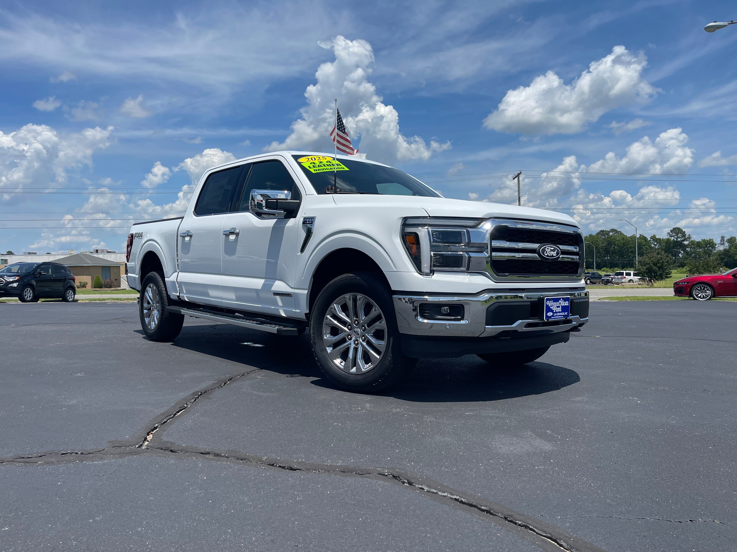 2025 Ford F-150 Lariat photo 3
