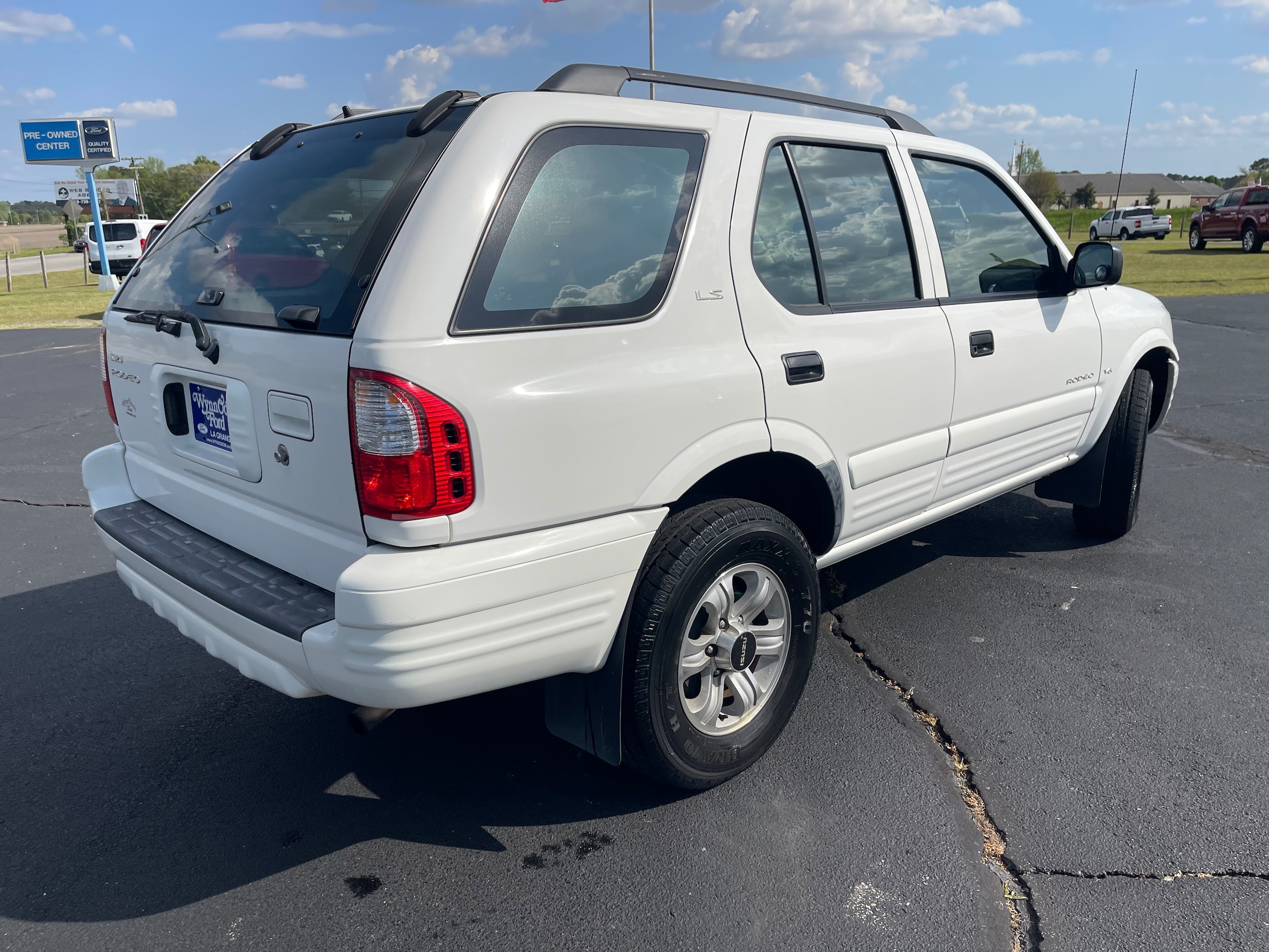 View vehicle photo 7