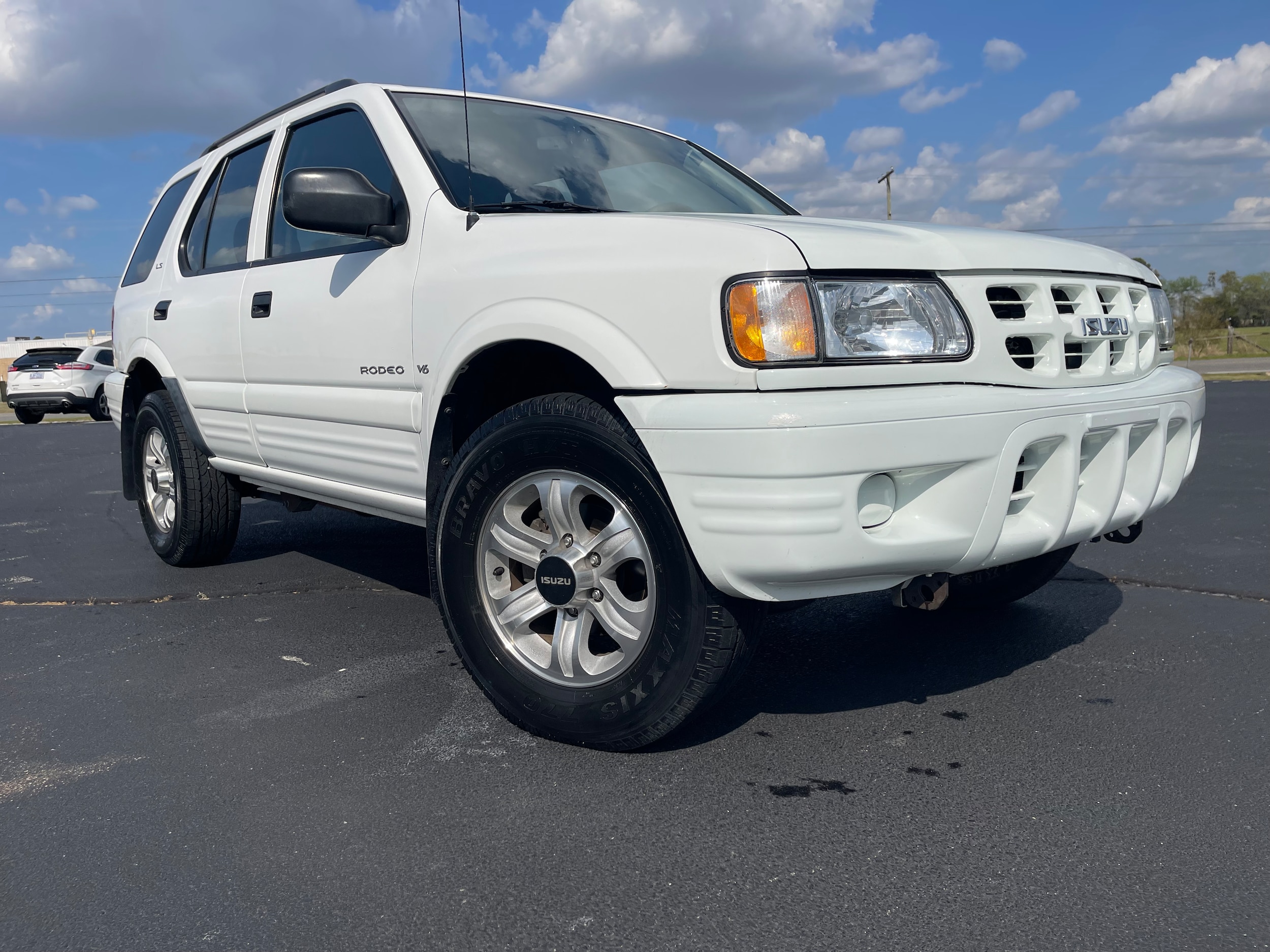 View vehicle photo 2