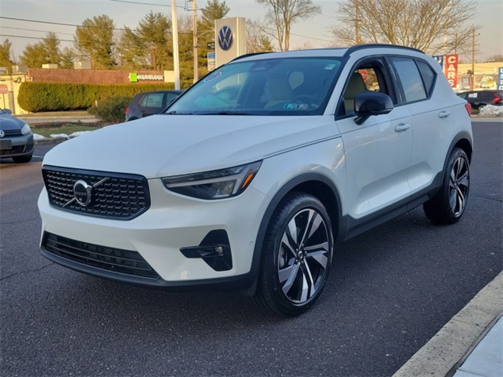 Certified Used 2024 Volvo XC40 B5 Plus Dark Theme For Sale in