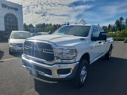 2024 Ram 3500 TRADESMAN CREW CAB 4X4 8' BOX Pickup