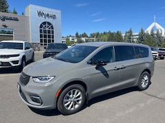 2025 Chrysler Pacifica SELECT AWD Passenger Van
