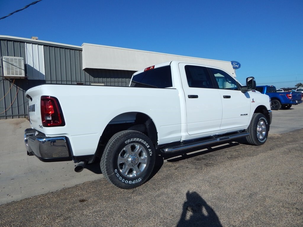 2025 Ram 2500 Big Horn photo 3