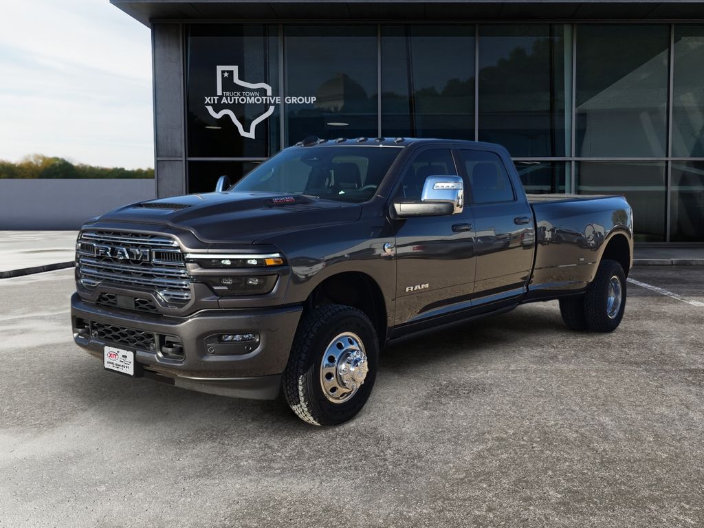 2026 RAM 3500 Laramie - Photo 7