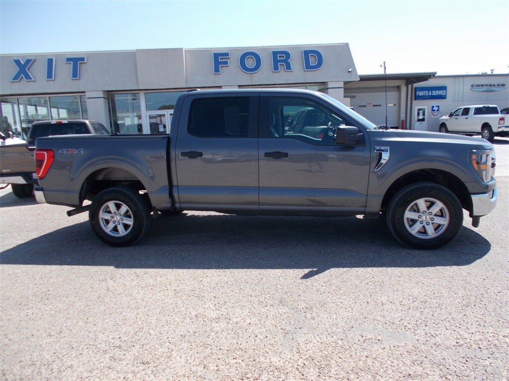 2023 Ford F-150 XLT photo 2