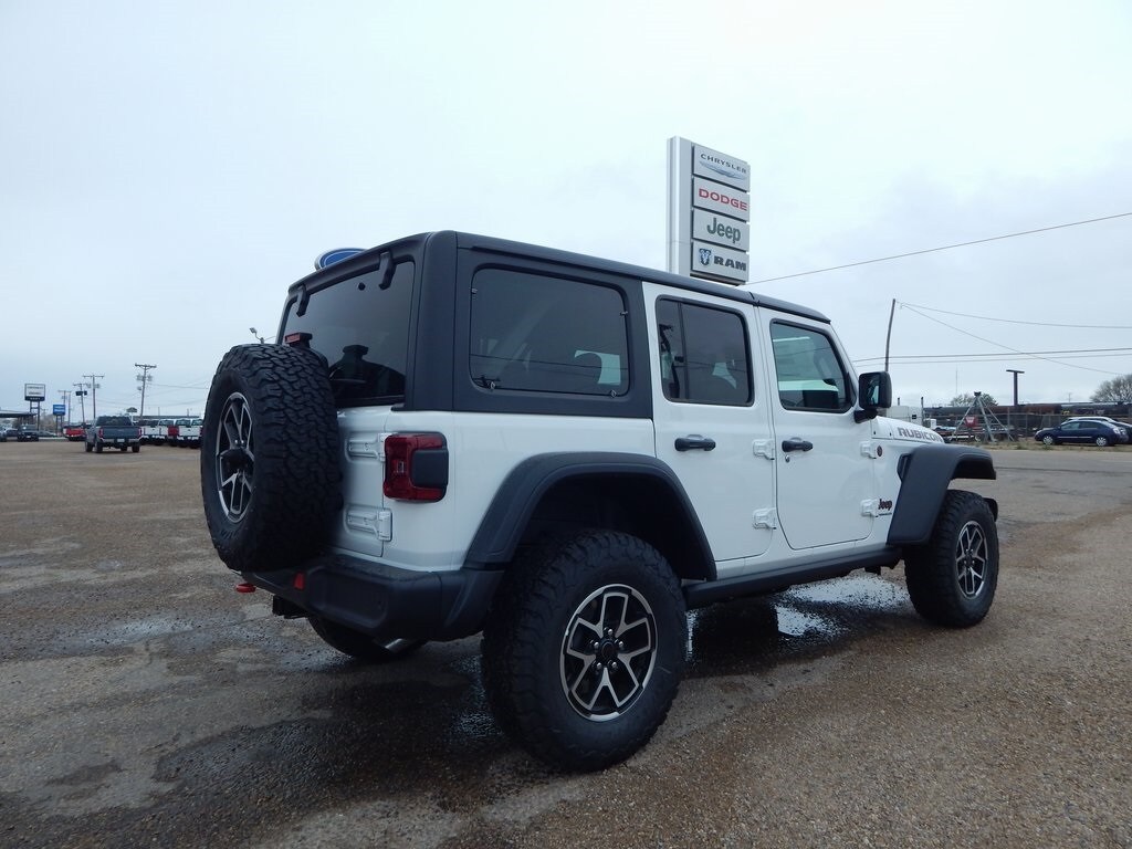 2025 Jeep Wrangler Rubicon photo 3