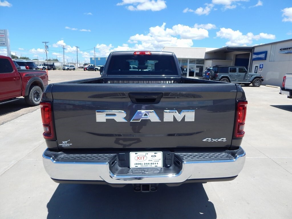 2025 Ram 3500 Tradesman photo 4