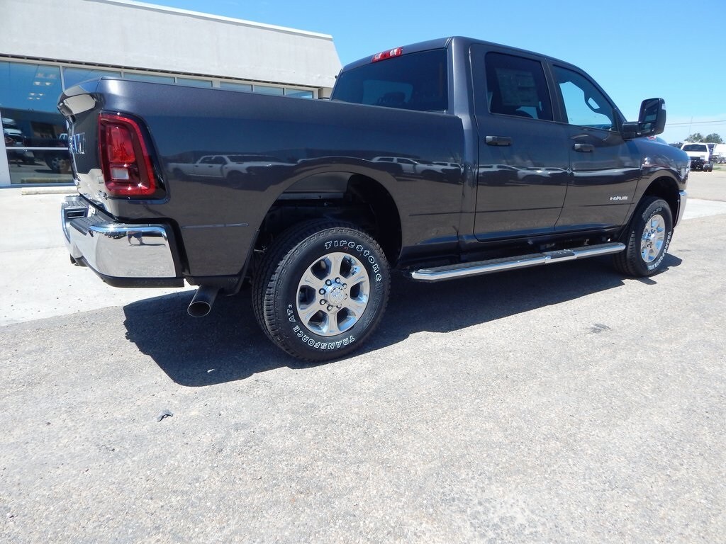 2025 Ram 2500 Big Horn photo 2