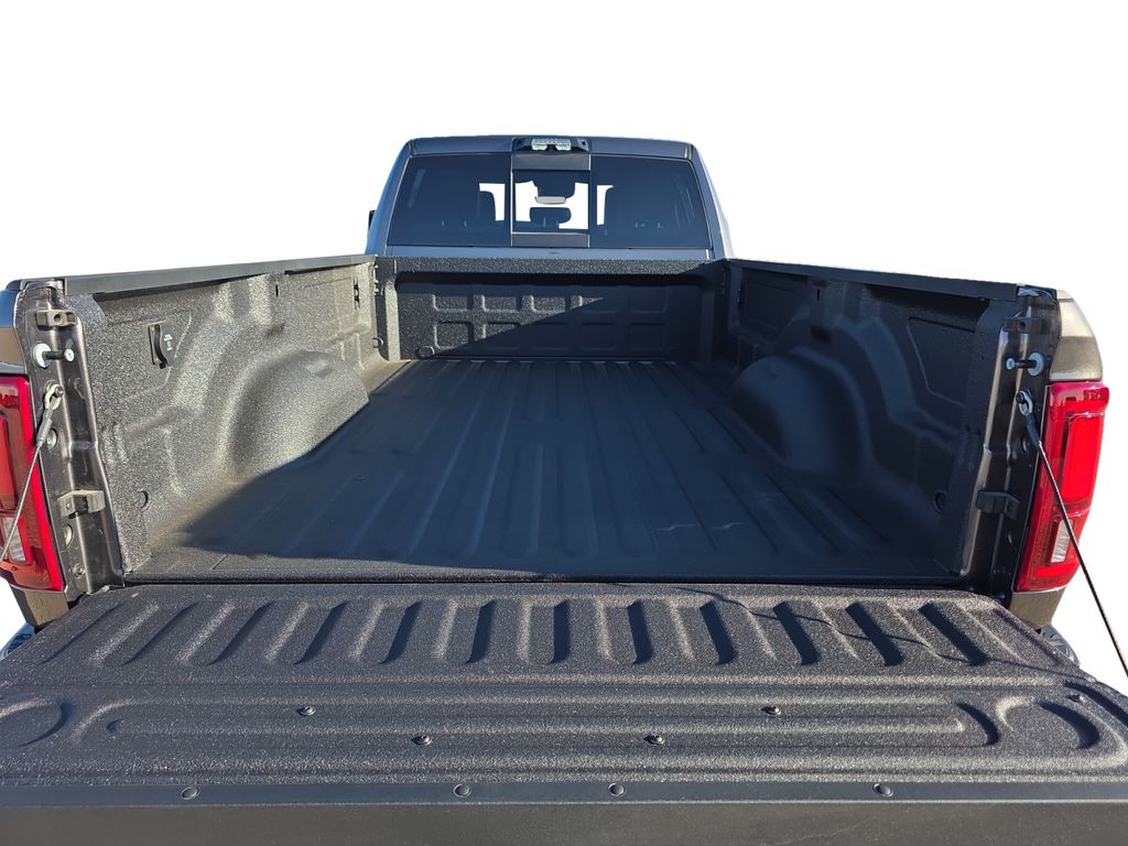 2026 RAM 3500 Laramie - Photo 19