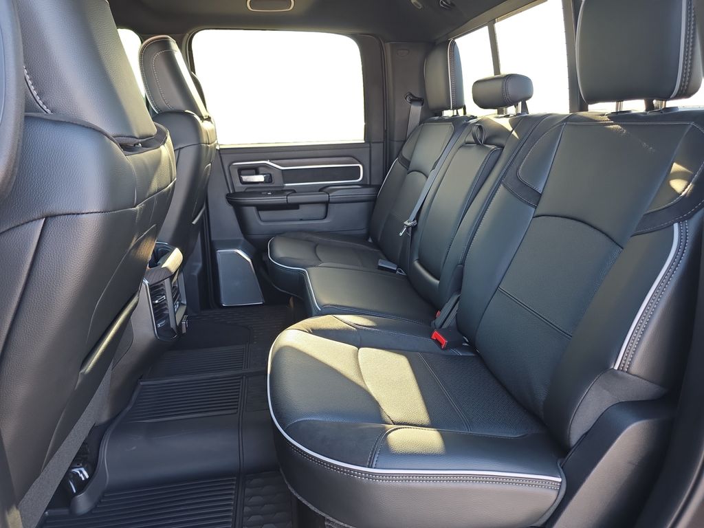 2026 RAM 3500 Laramie - Photo 16
