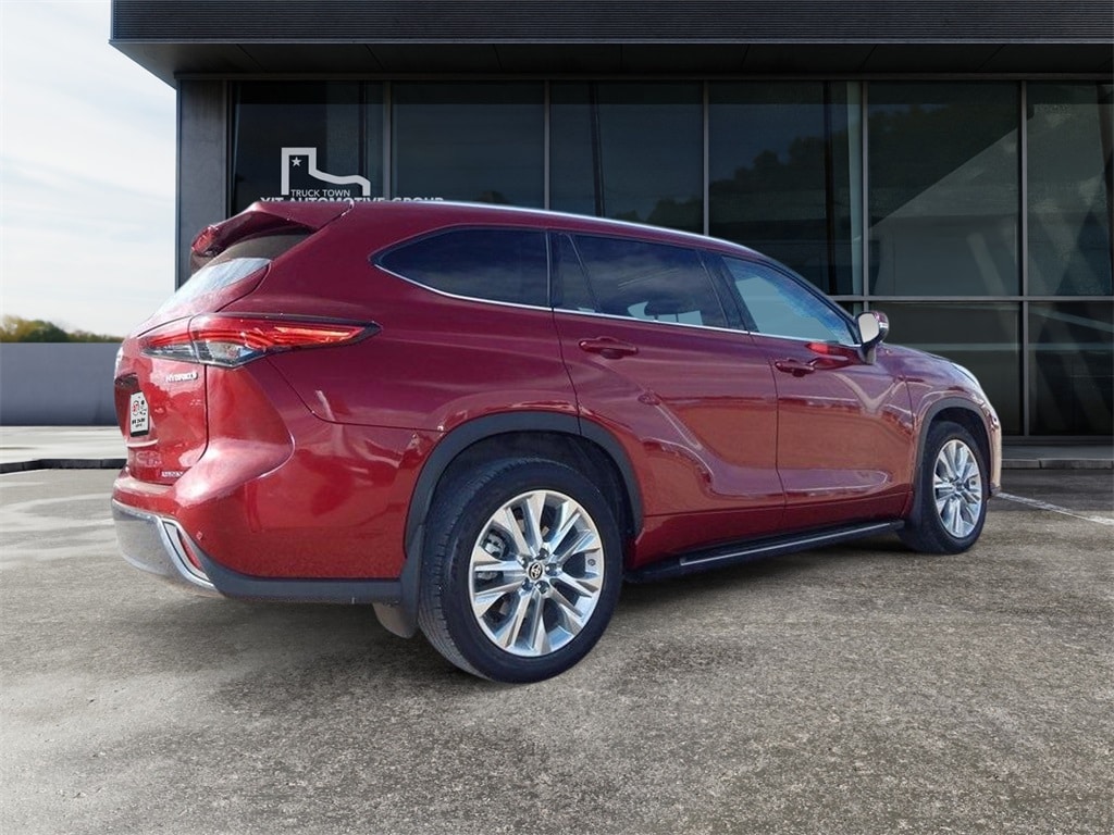 Used 2021 Toyota Highlander Hybrid Limited SUV