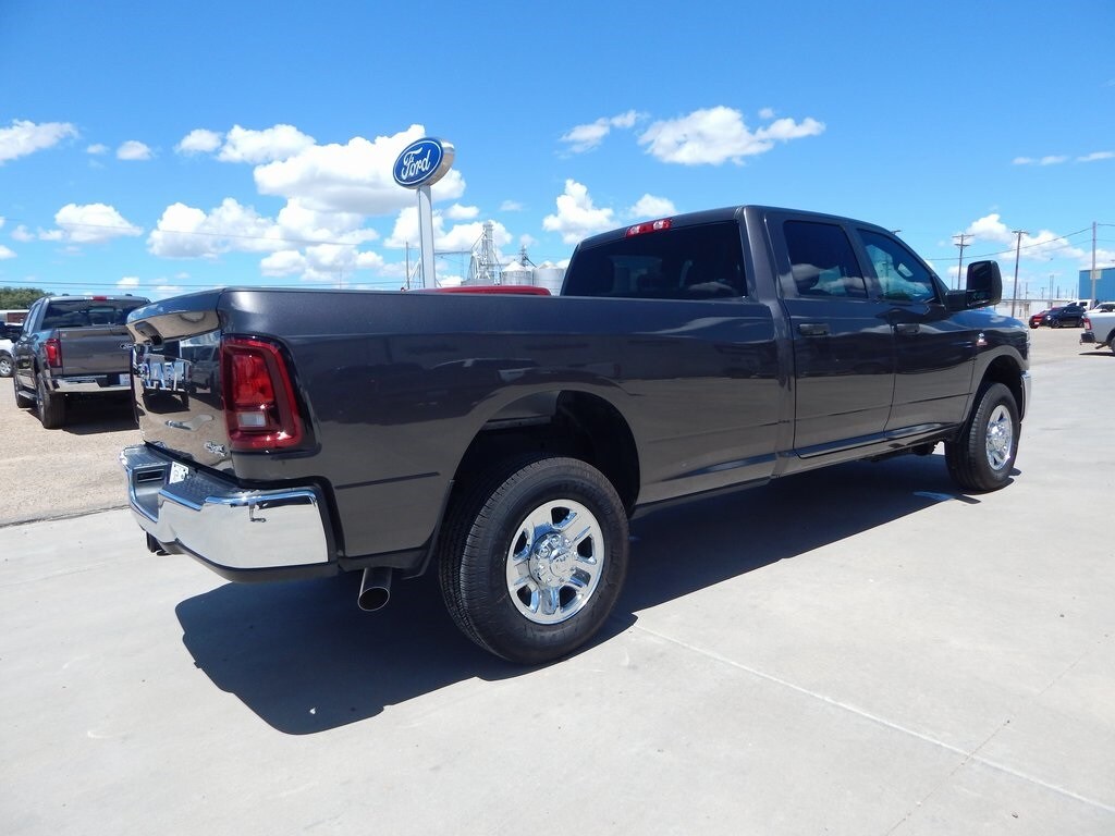 2025 Ram 3500 Tradesman photo 3