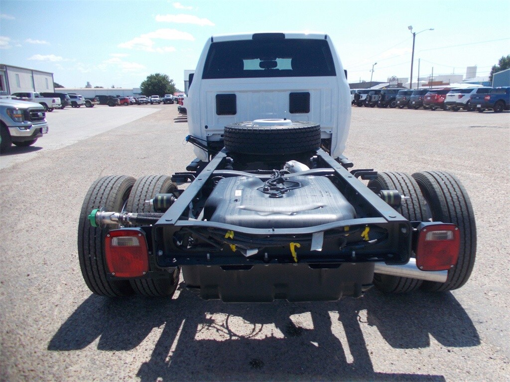 2024 Ram 5500 Tradesman photo 4