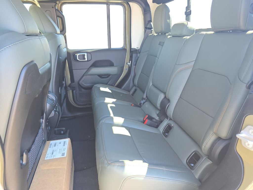 2026 Jeep Gladiator Mojave - Photo 16