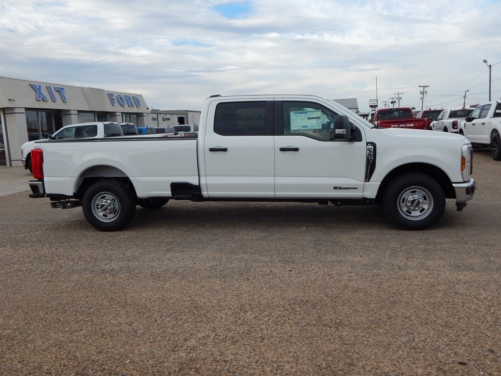 New 2026 Ford F-350SD XL Truck Crew Cab