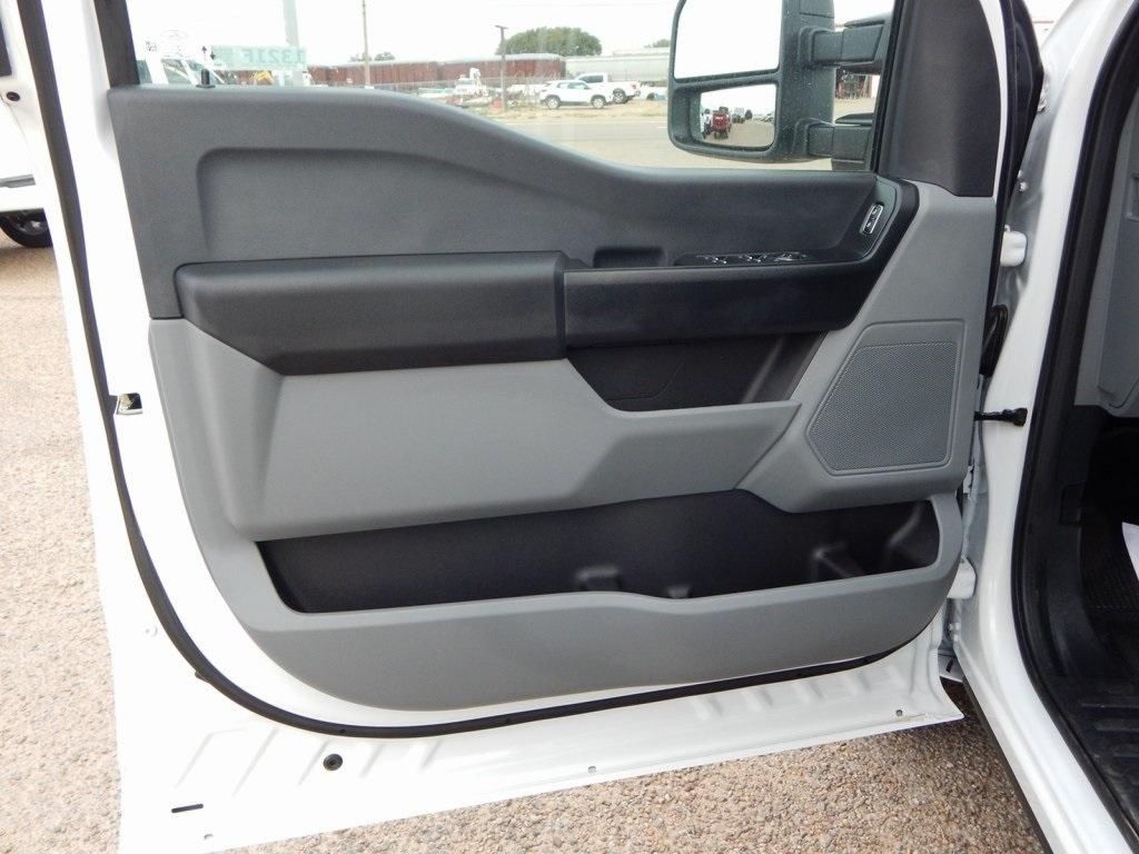 2026 Ford F-350 Super Duty XL - Photo 17