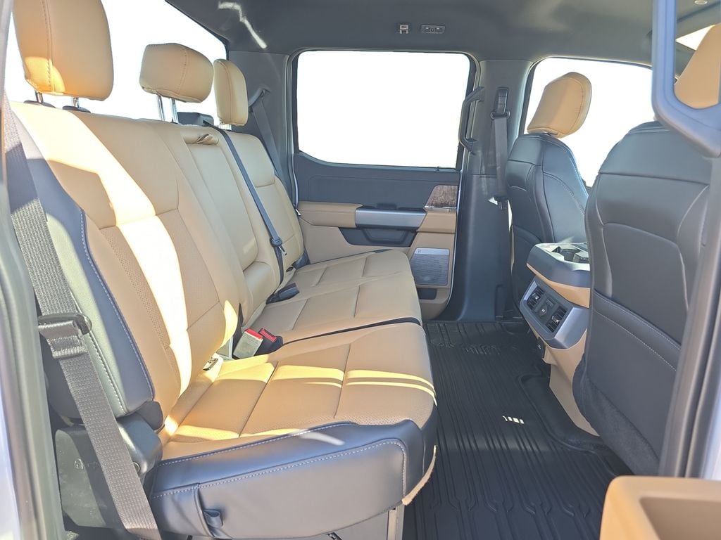 2026 Ford F-350 Super Duty Lariat - Photo 18