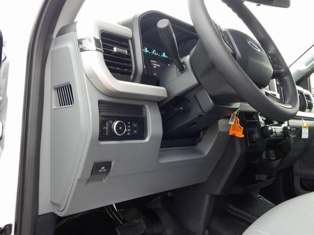 2026 Ford F-350 Super Duty XL - Photo 18