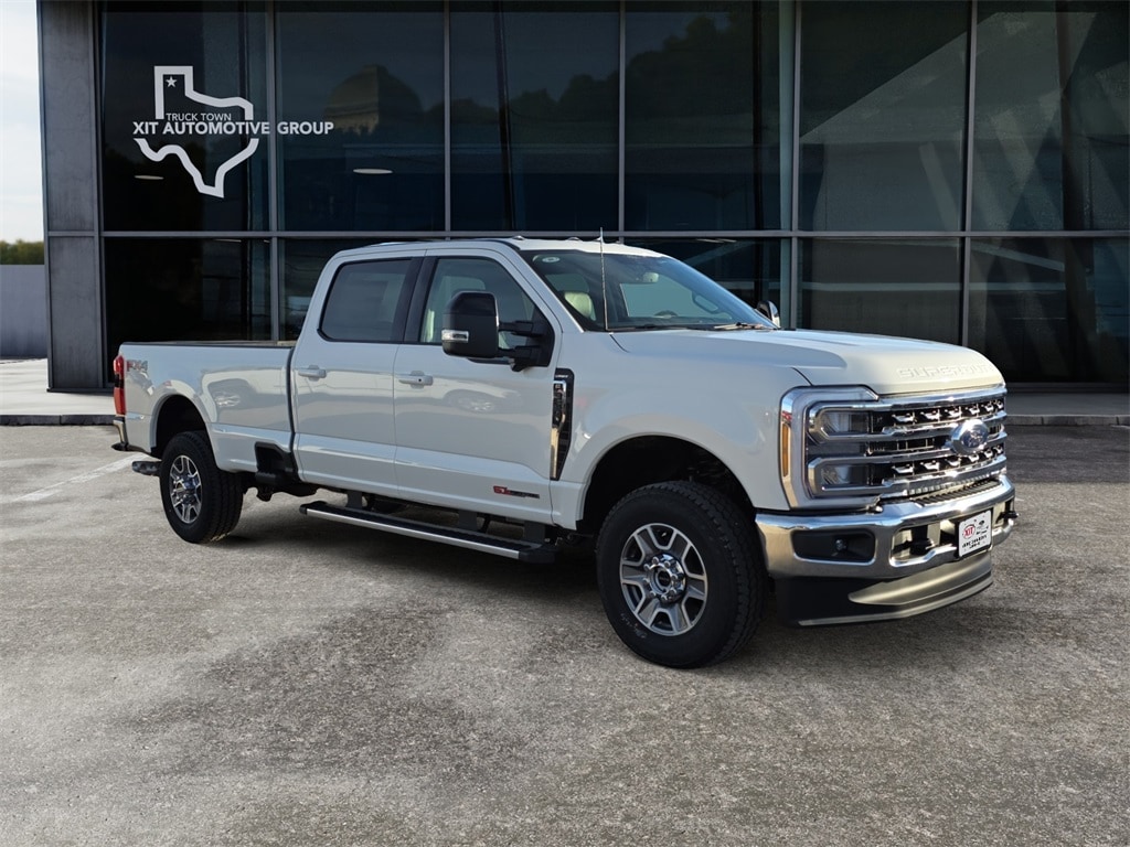 2026 Ford F-350 Super Duty Lariat's photo