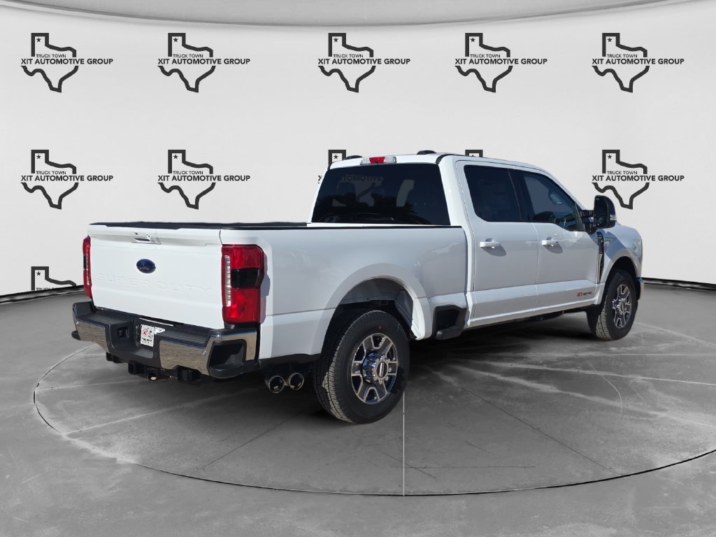 New 2026 Ford F-250SD Lariat Truck Crew Cab