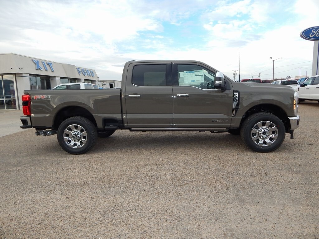 2026 Ford F-250 photo 2