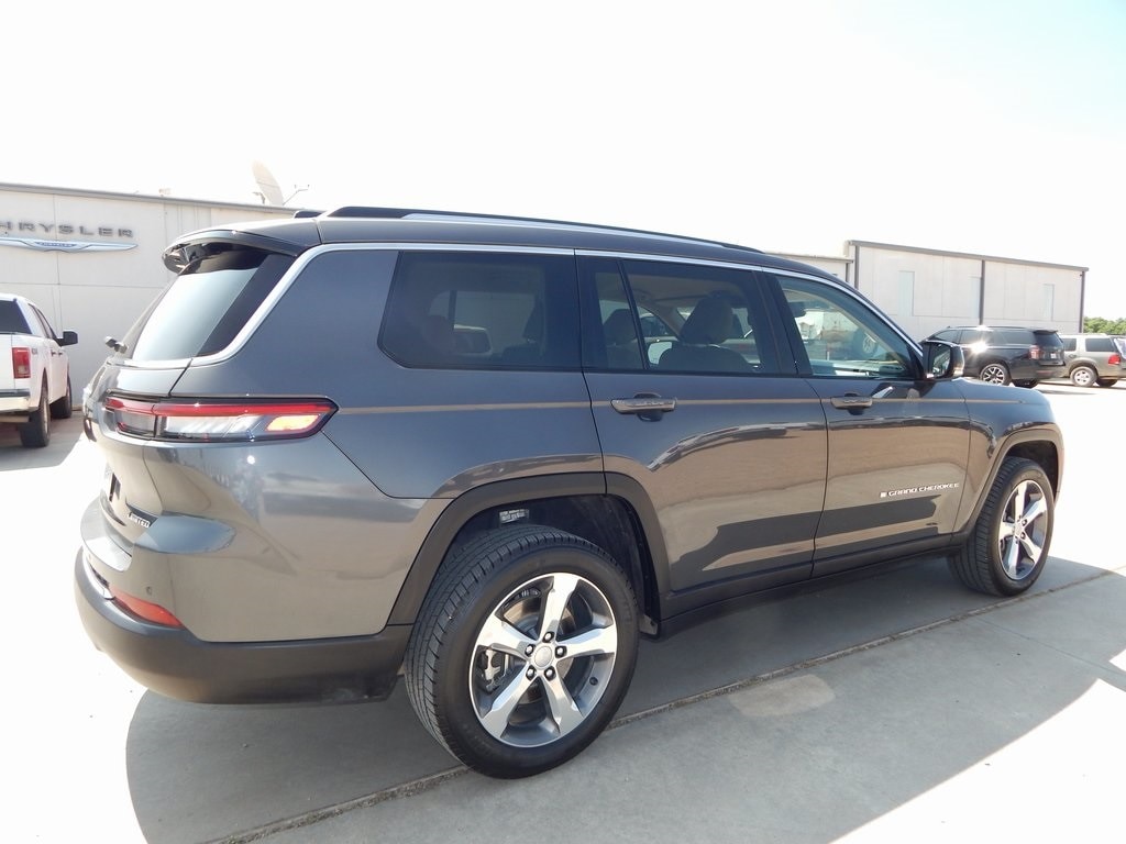 2022 Jeep Grand Cherokee L photo 3