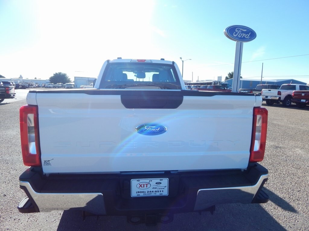 2026 Ford F-350 photo 4