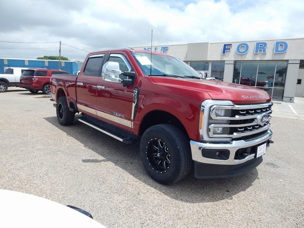 2023 Ford F-350SD Lariat