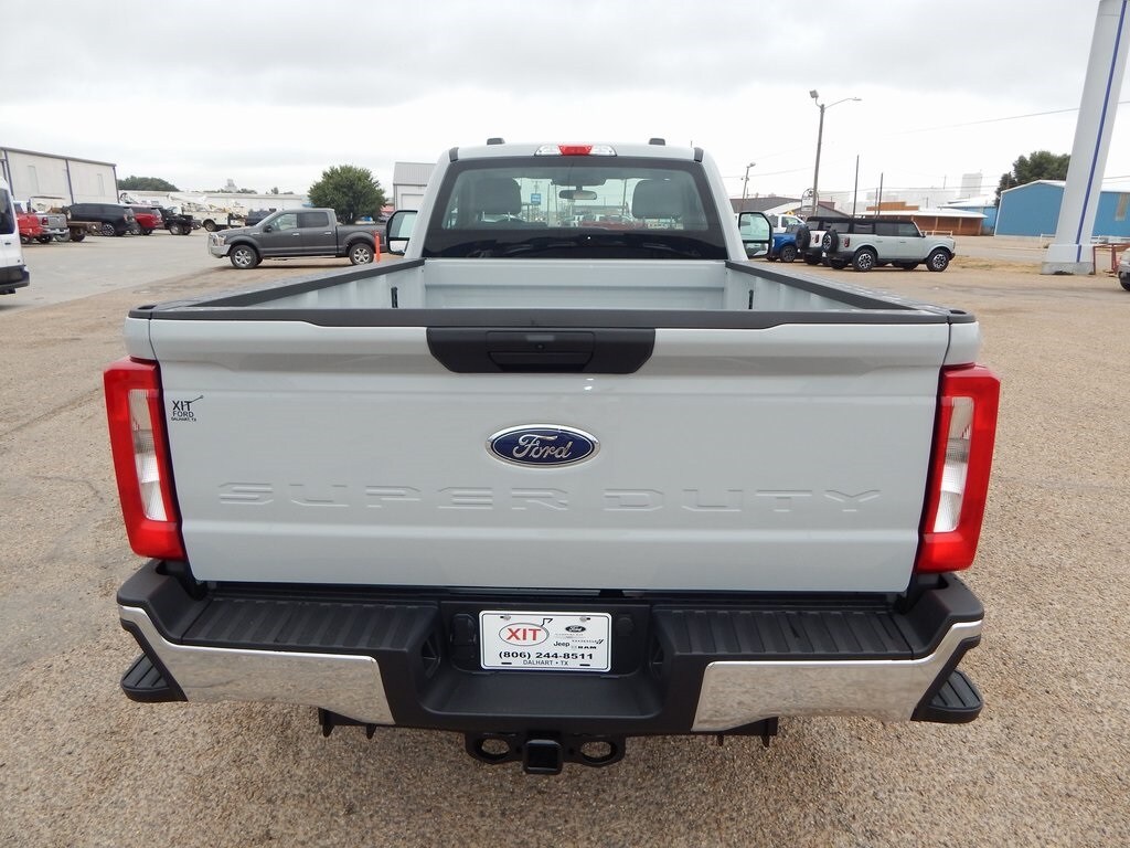 2025 Ford F-250 photo 4
